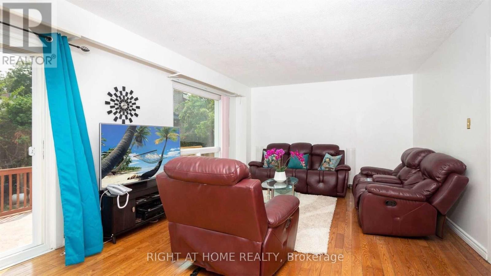 35 Shoredale Drive, Toronto, Ontario  M1G 1K4 - Photo 6 - E12882604