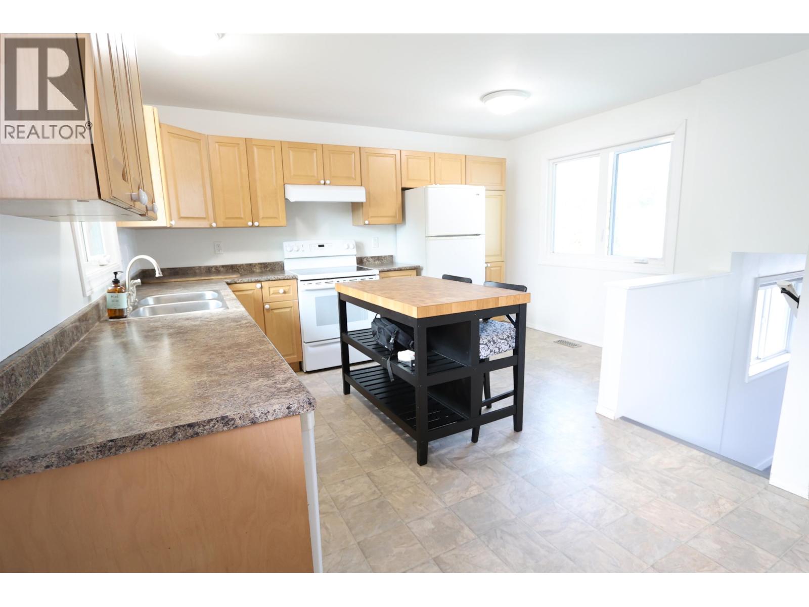 370 Ewert Crescent, Prince George, British Columbia  V2M 2N6 - Photo 8 - R3125157