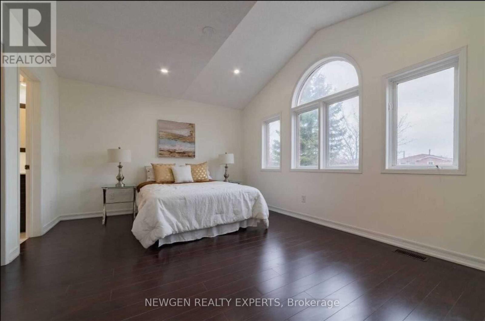 Main Fl - 134 Muirland Crescent N, Brampton, Ontario L6X 4G1 - Photo 8 - W12905360