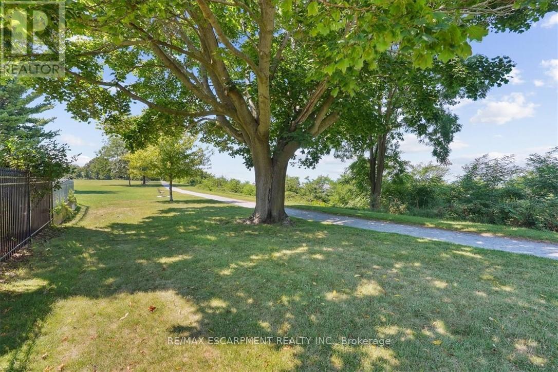 93 Westgate Park Drive, St. Catharines, Ontario  L2N 5X1 - Photo 38 - X12794166