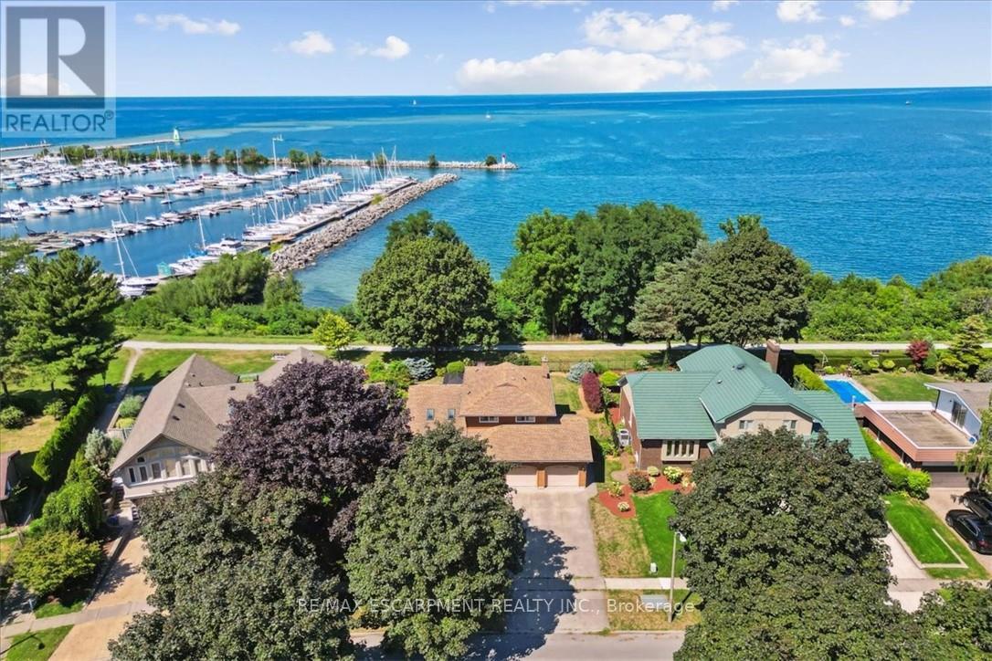 93 WESTGATE PARK DRIVE, St. Catharines (Lakeshore)