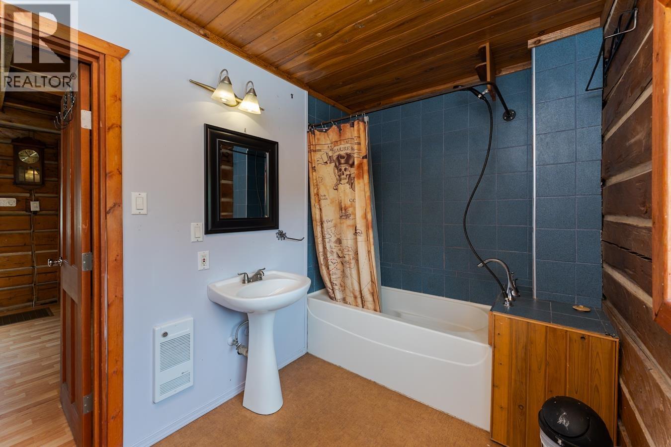 5872 Lindstrom Road, Prince George, British Columbia  V2K 5H7 - Photo 15 - R3124787