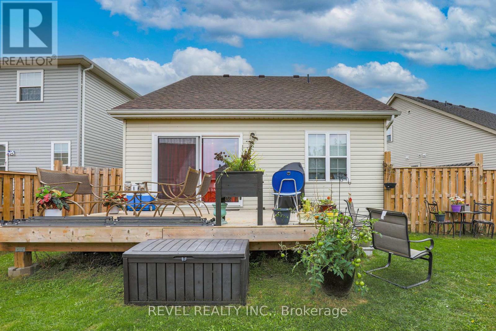 12 Blueberry Lane, Kawartha Lakes (Lindsay), Ontario  K9V 0M2 - Photo 8 - X13146192