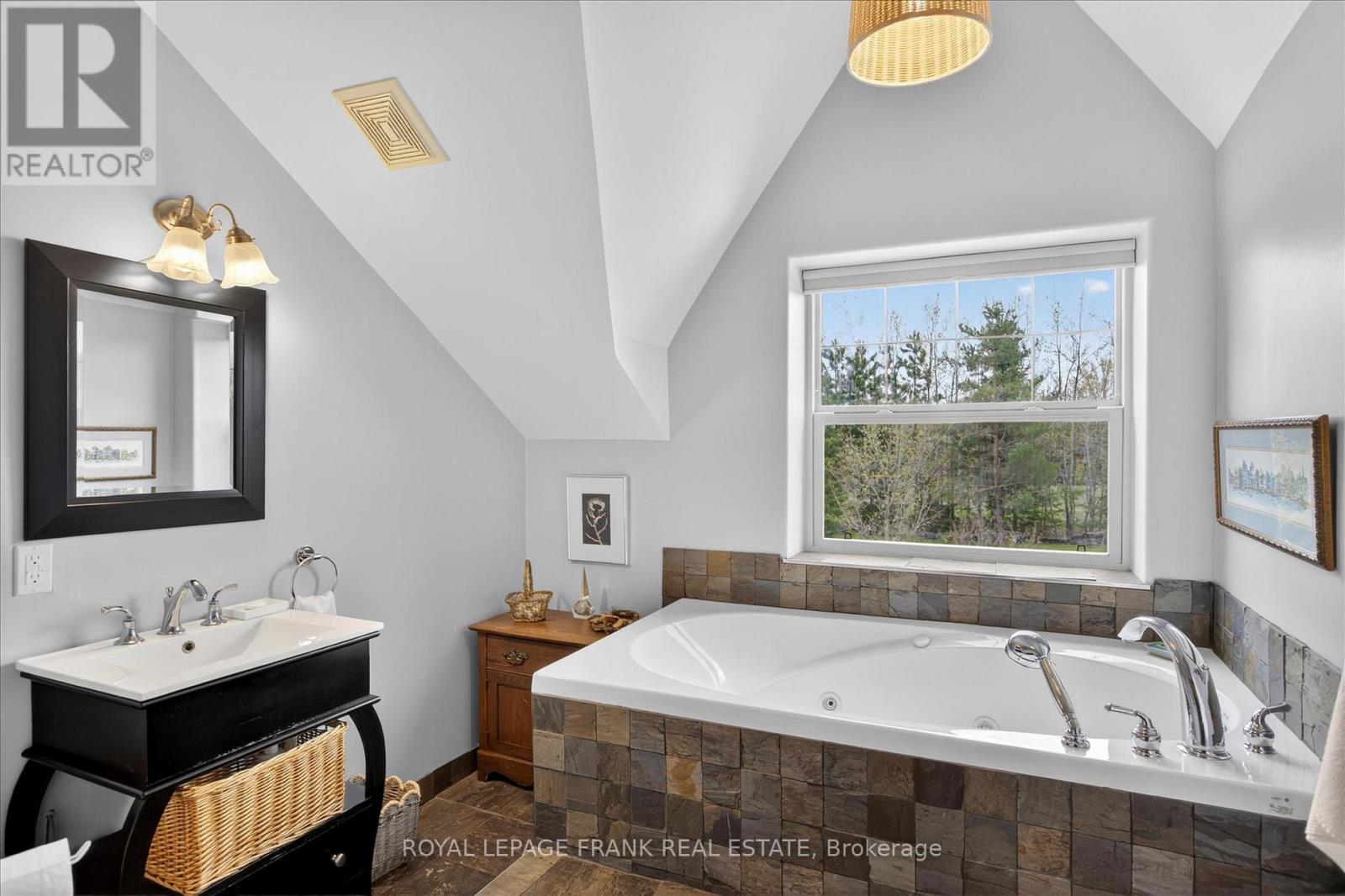369 Douglas Road, Douro-Dummer, Ontario  K0L 3A0 - Photo 26 - X13146238