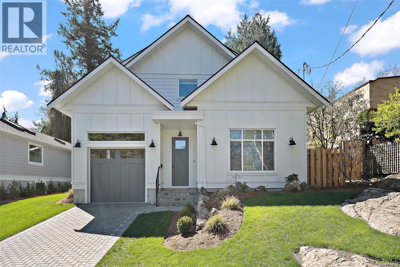 1838 Dunnett Cres, Saanich, British Columbia  V8N 2P5 - Photo 9 - 1034160