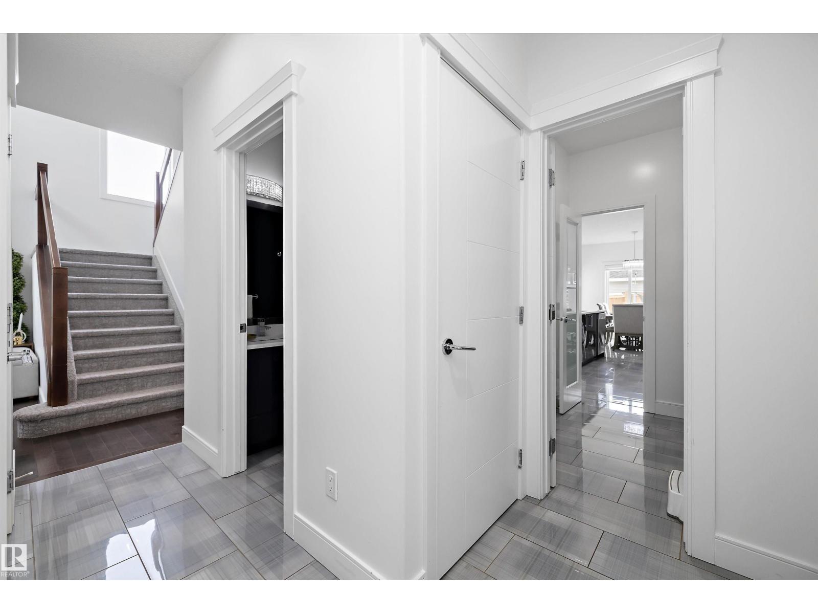 6303 169 Av Nw, Edmonton, Alberta  T5Y 3V4 - Photo 9 - E4488623