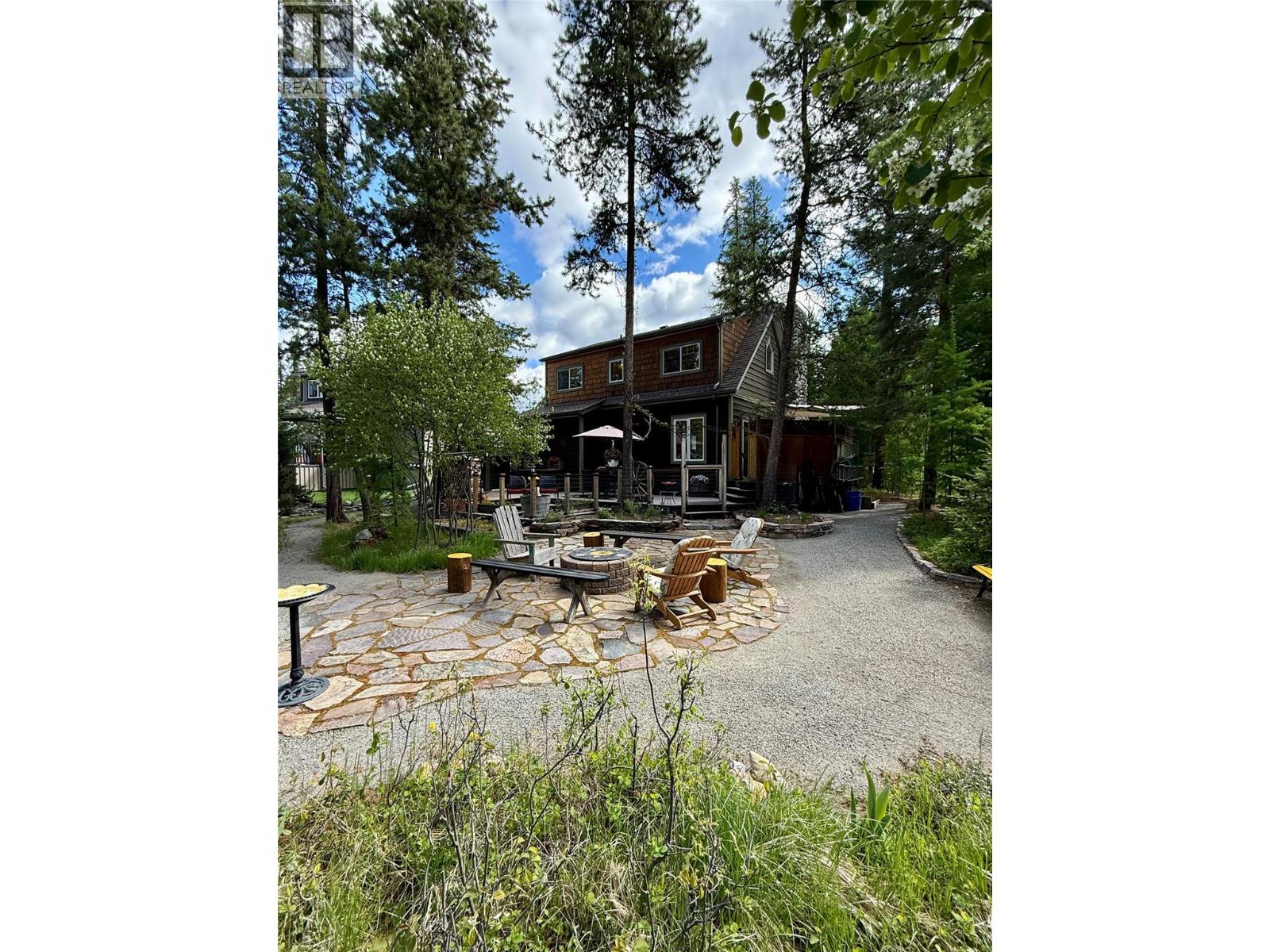 205 Forest Crowne Close, Kimberley, British Columbia V1A 3N2 - Photo 3 - 10386958