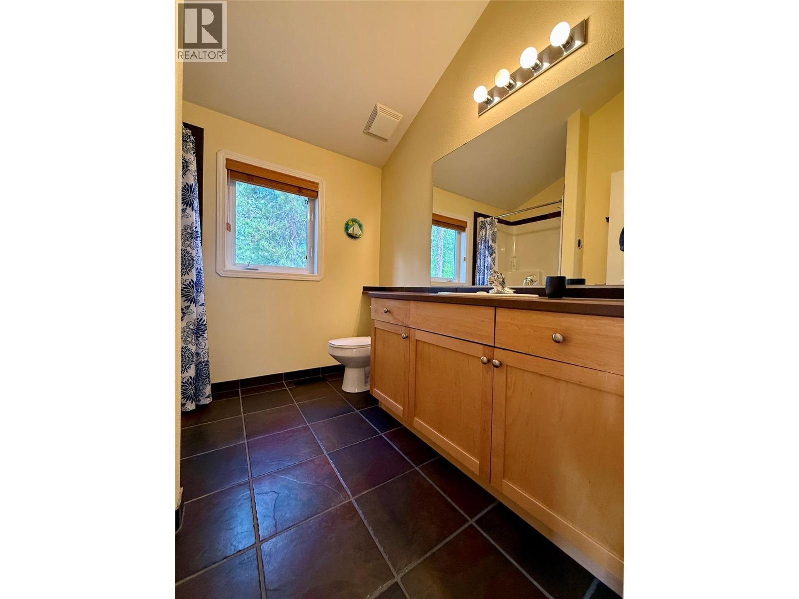 205 Forest Crowne Close, Kimberley, British Columbia V1A 3N2 - Photo 38 - 10386958