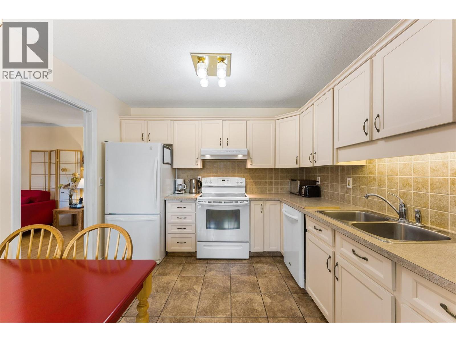 2200 Gordon Drive Unit# 33, Kelowna, British Columbia  V1Y 8T7 - Photo 23 - 10387937