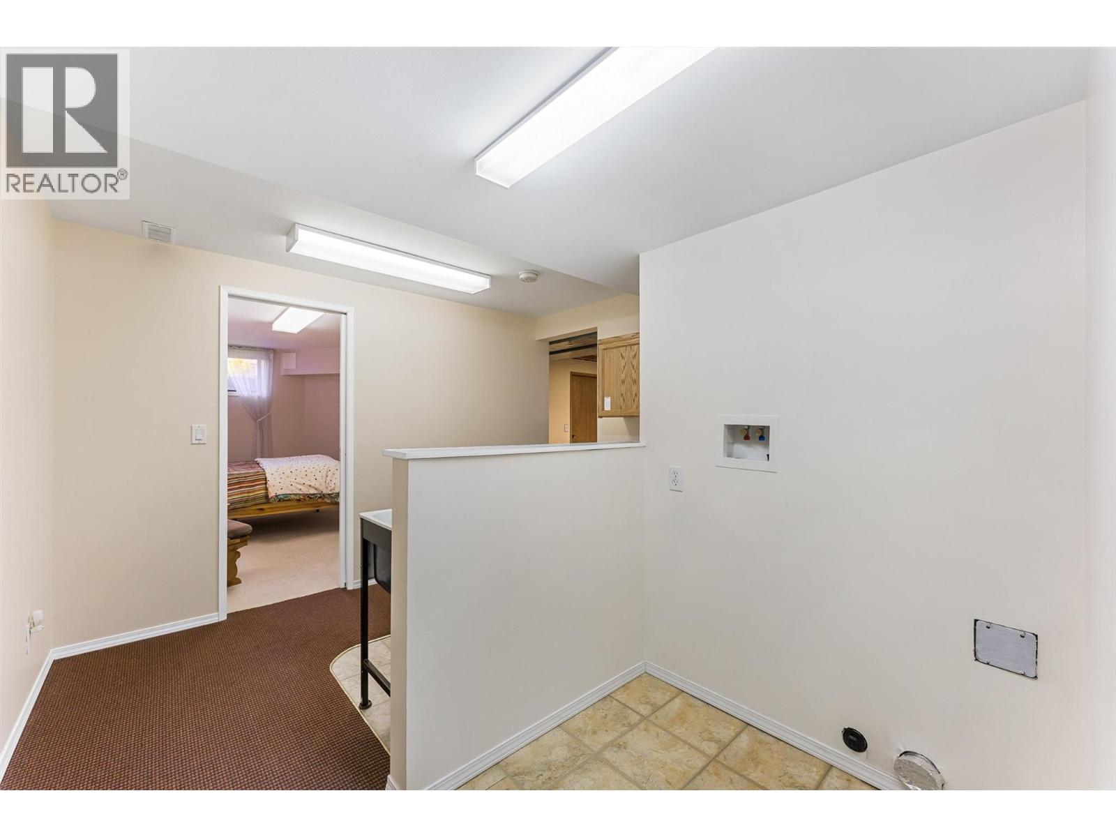 2200 Gordon Drive Unit# 33, Kelowna, British Columbia  V1Y 8T7 - Photo 34 - 10387937