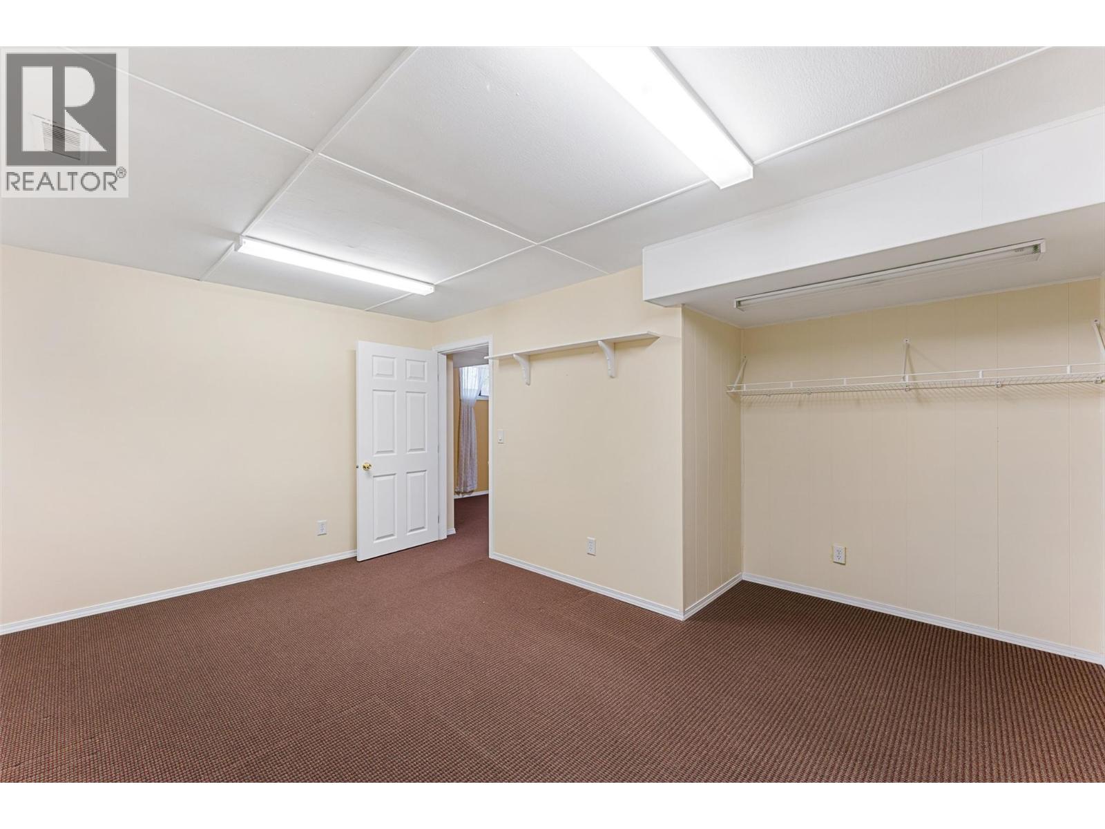 2200 Gordon Drive Unit# 33, Kelowna, British Columbia  V1Y 8T7 - Photo 35 - 10387937