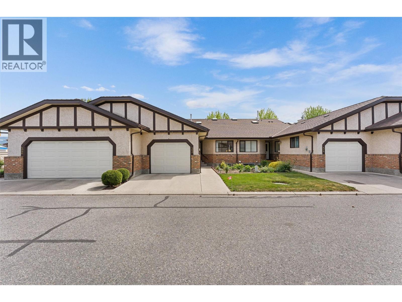 2200 Gordon Drive Unit# 33, Kelowna, British Columbia  V1Y 8T7 - Photo 1 - 10387937