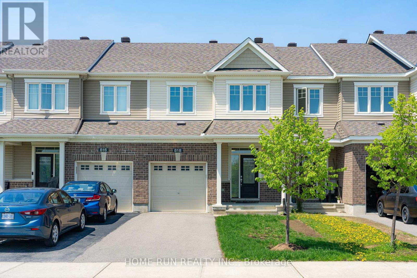 818 CLARITY AVENUE, Ottawa, Ontario