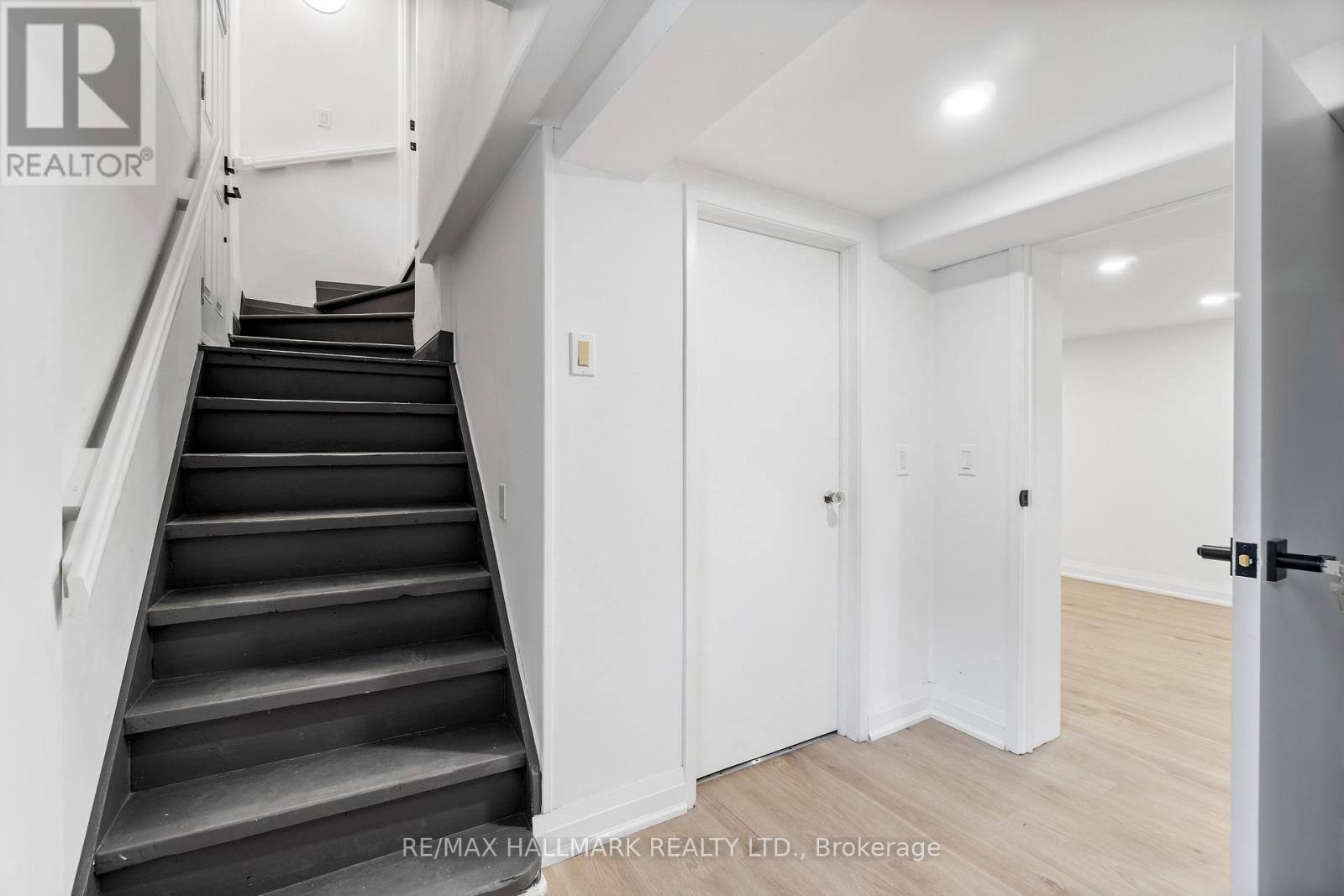 Unit A - 346 Merton Street, Toronto, Ontario  M4S 1B3 - Photo 18 - C13146172