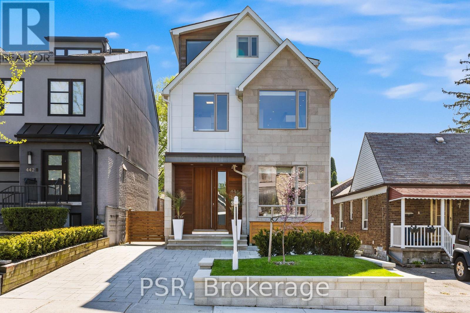 444 WINNETT AVENUE, Toronto, Ontario