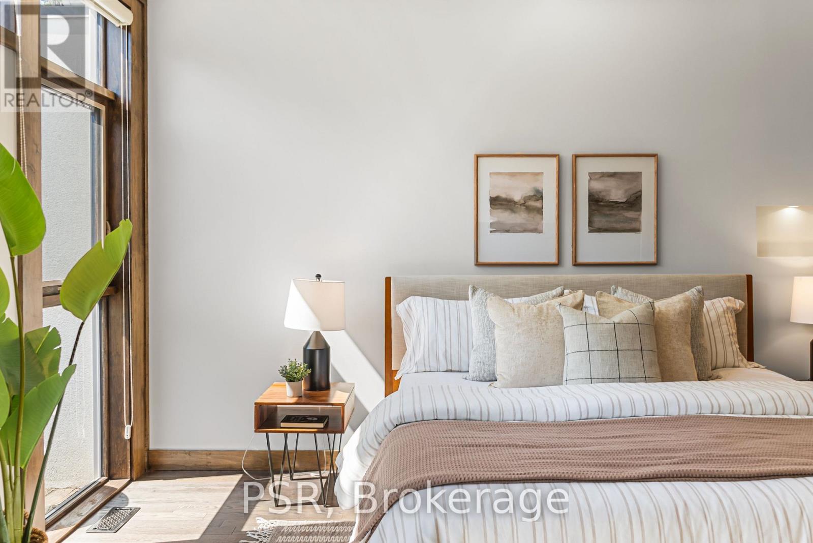 444 Winnett Avenue, Toronto, Ontario  M6C 3M4 - Photo 18 - C13146210