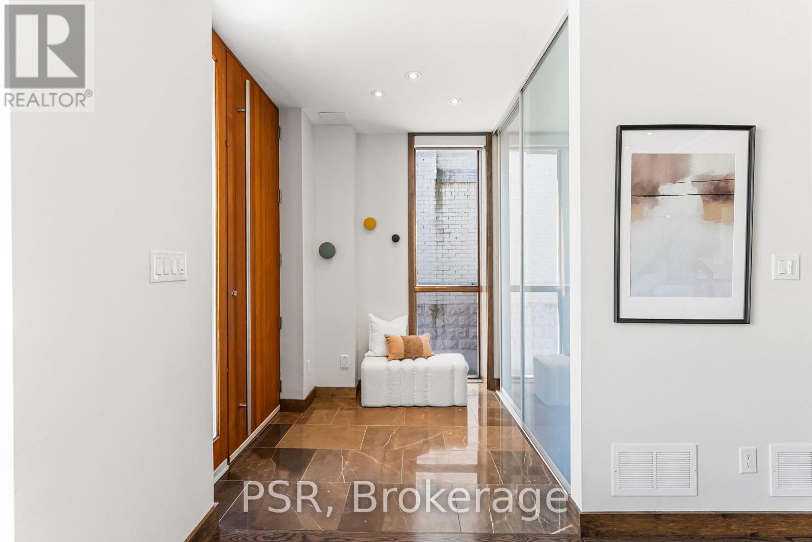444 Winnett Avenue, Toronto, Ontario  M6C 3M4 - Photo 2 - C13146210