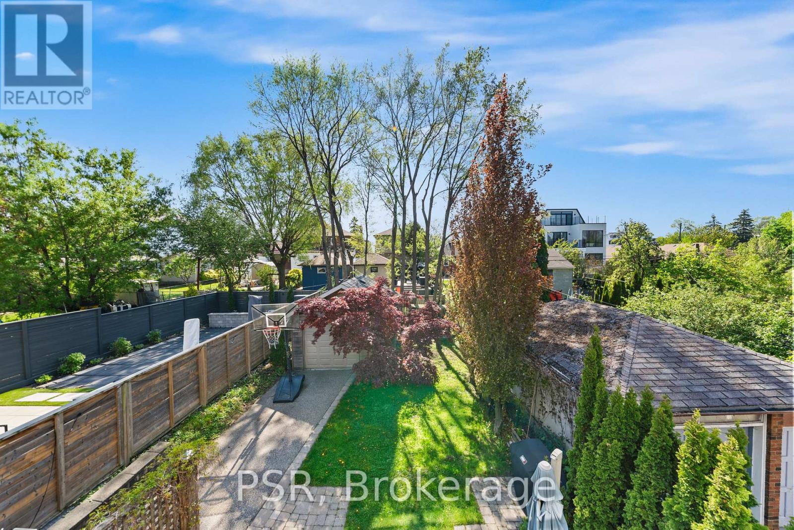 444 Winnett Avenue, Toronto, Ontario  M6C 3M4 - Photo 23 - C13146210