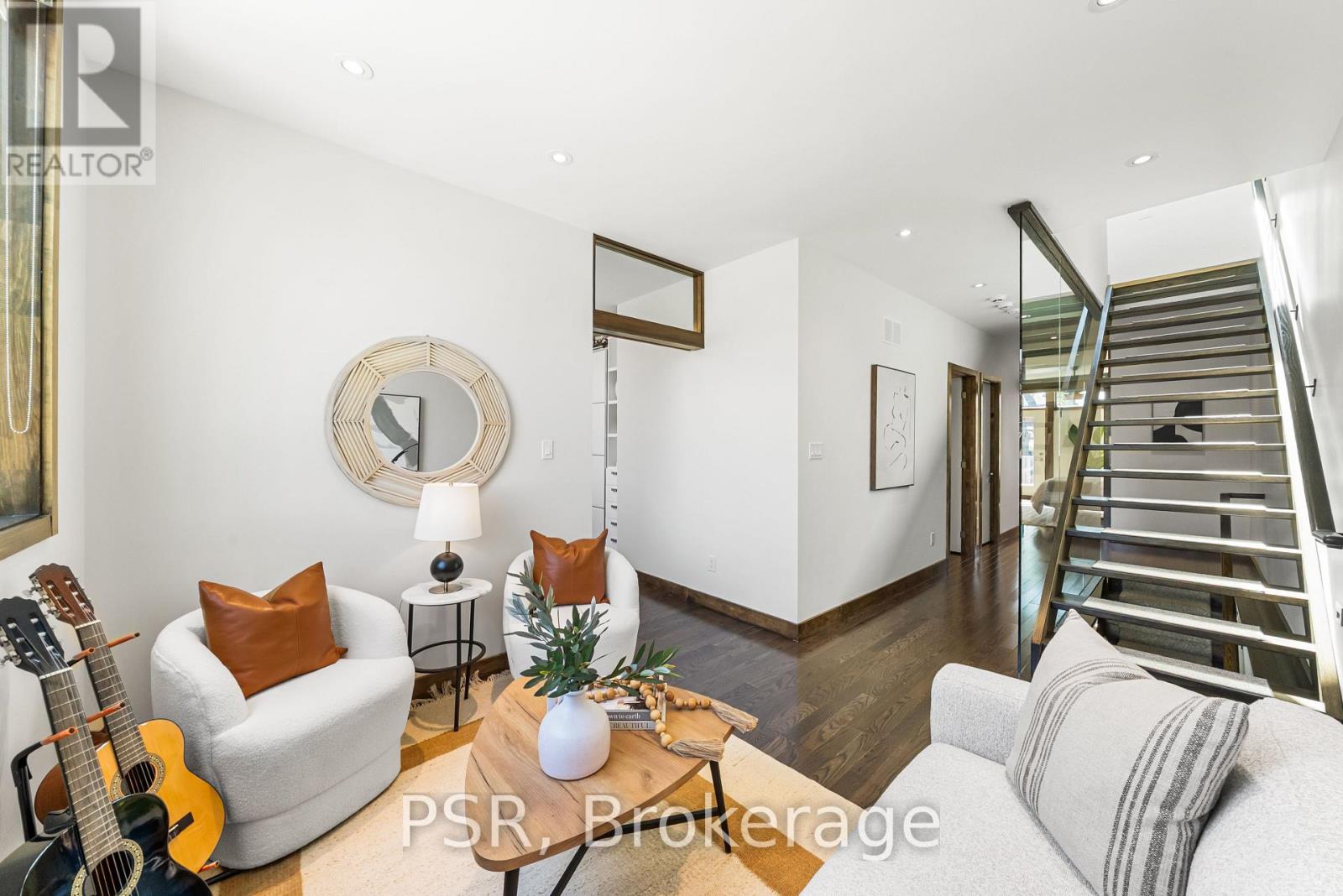 444 Winnett Avenue, Toronto, Ontario  M6C 3M4 - Photo 28 - C13146210