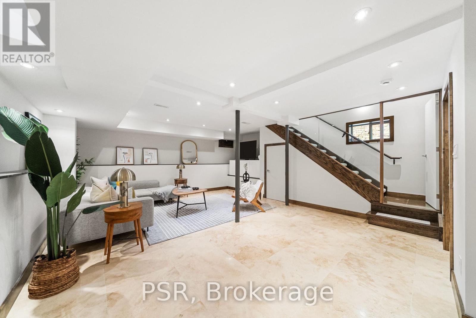 444 Winnett Avenue, Toronto, Ontario  M6C 3M4 - Photo 37 - C13146210