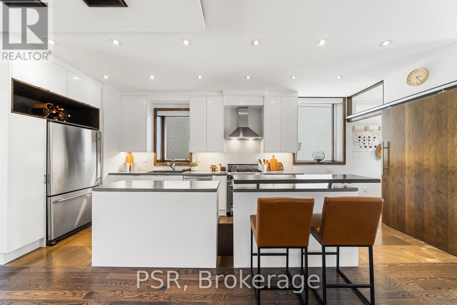 444 Winnett Avenue, Toronto, Ontario  M6C 3M4 - Photo 6 - C13146210