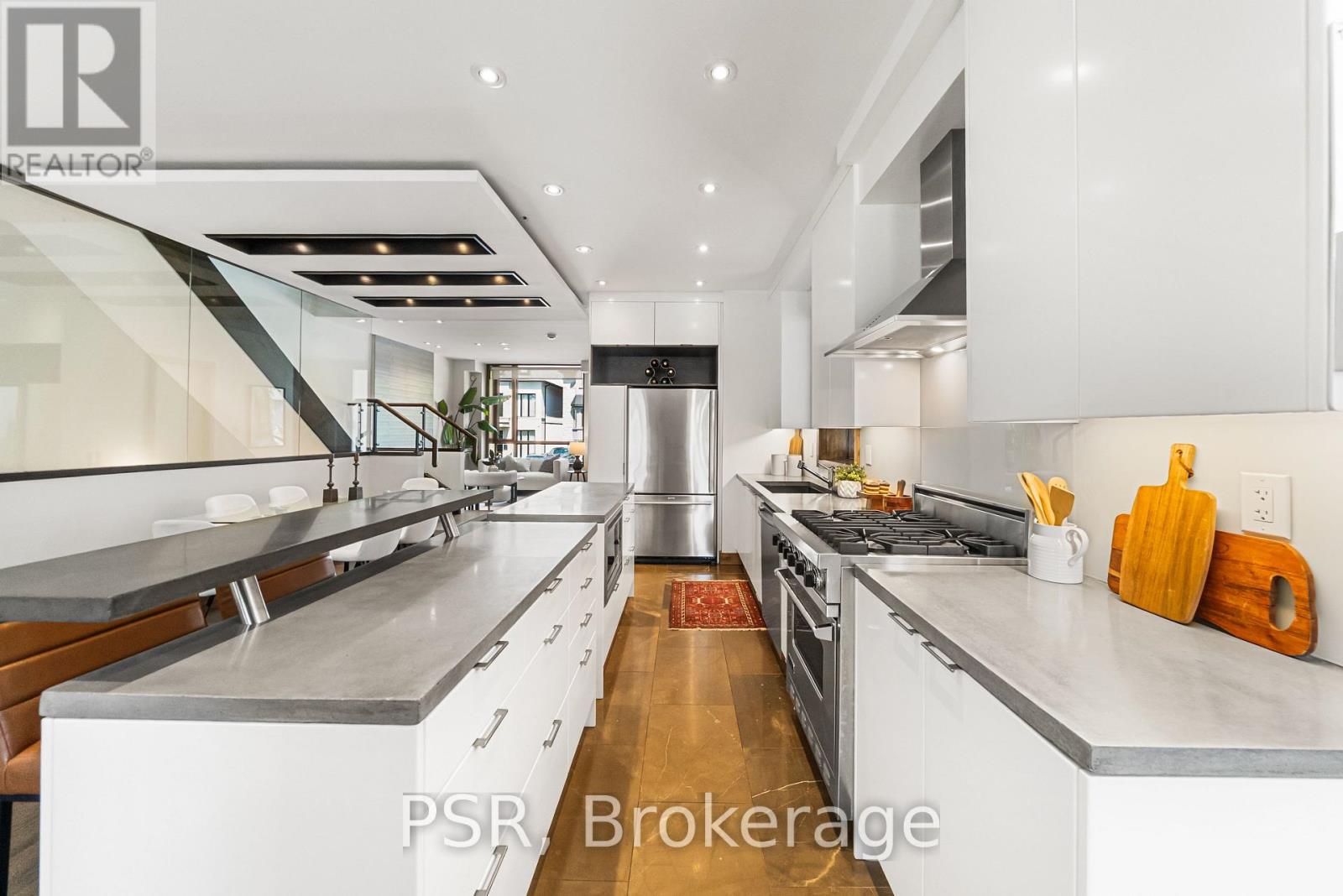 444 Winnett Avenue, Toronto, Ontario  M6C 3M4 - Photo 7 - C13146210