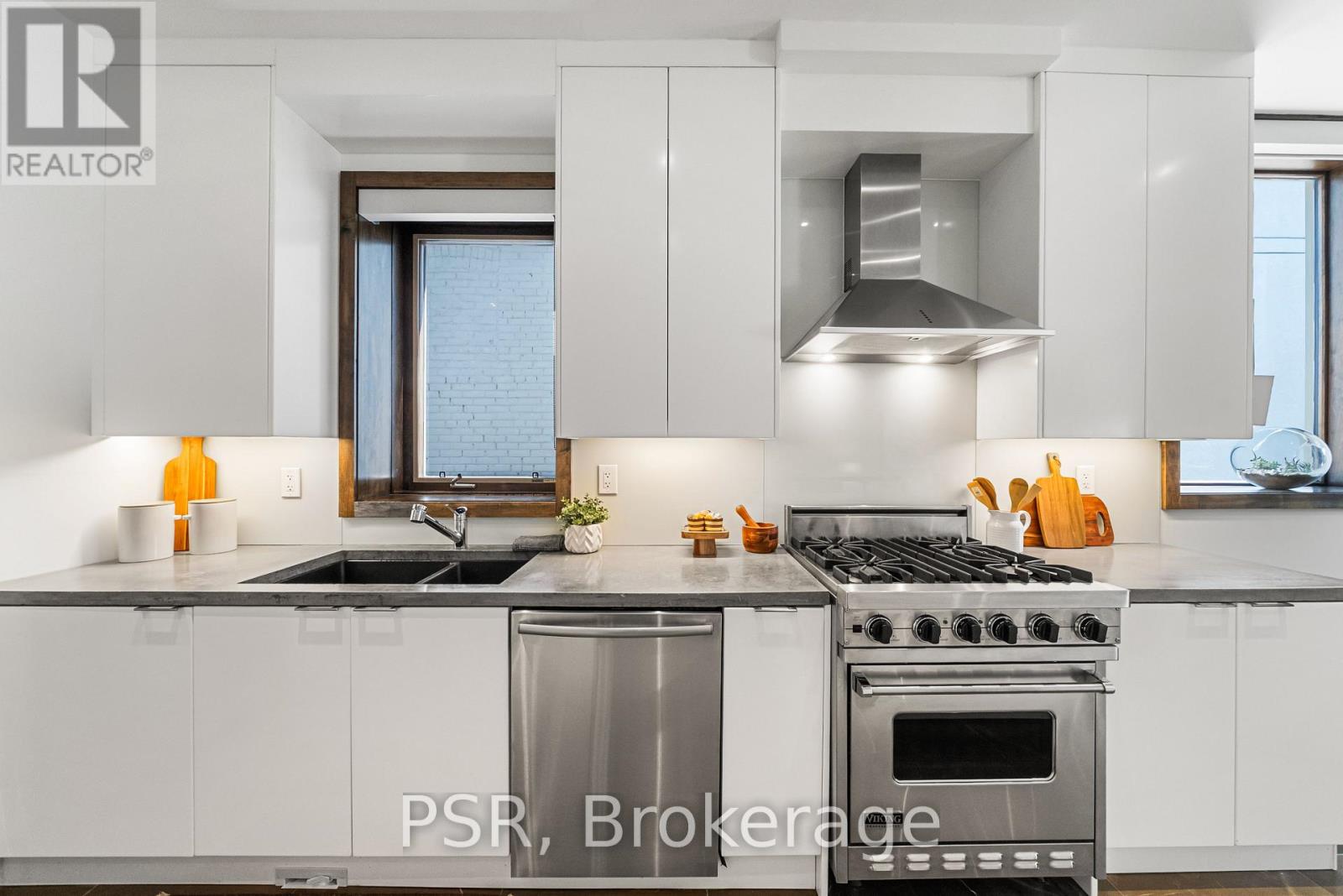 444 Winnett Avenue, Toronto, Ontario  M6C 3M4 - Photo 8 - C13146210