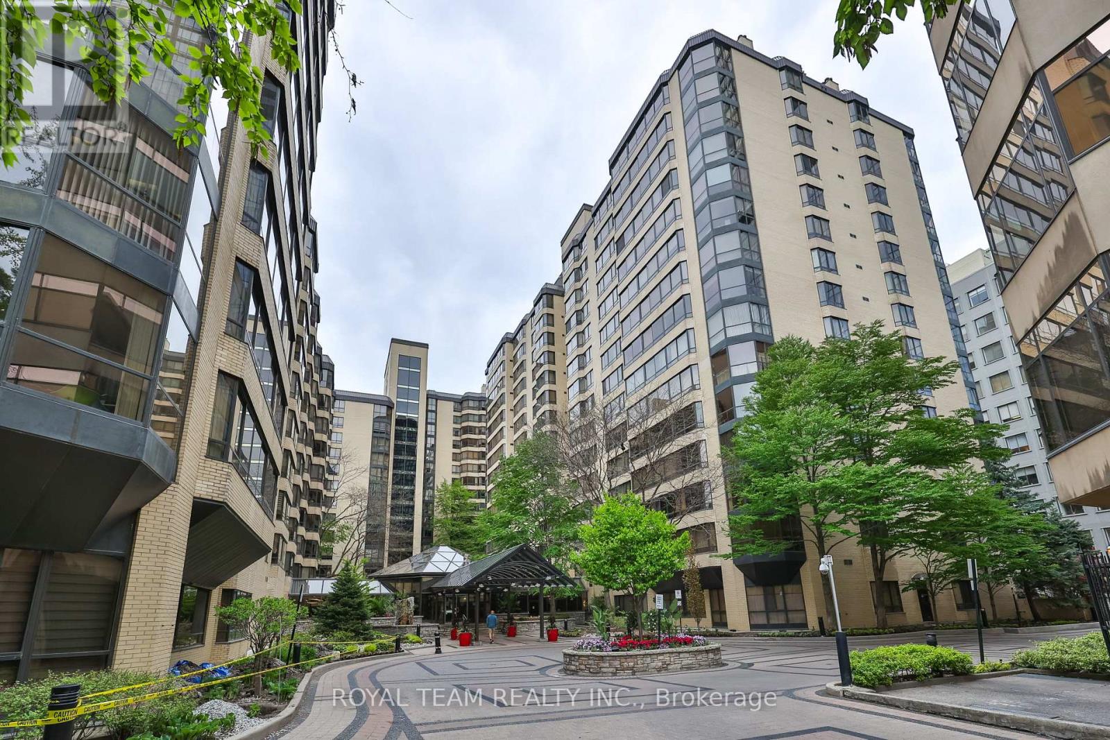 C-PH 10 - 211 SAINT PATRICK STREET, Toronto, Ontario
