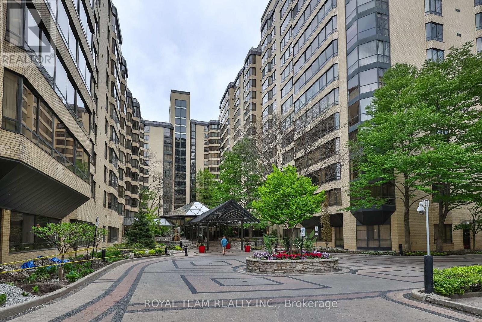 C-Ph 10 - 211 Saint Patrick Street, Toronto, Ontario  M5T 2Y9 - Photo 2 - C13146258