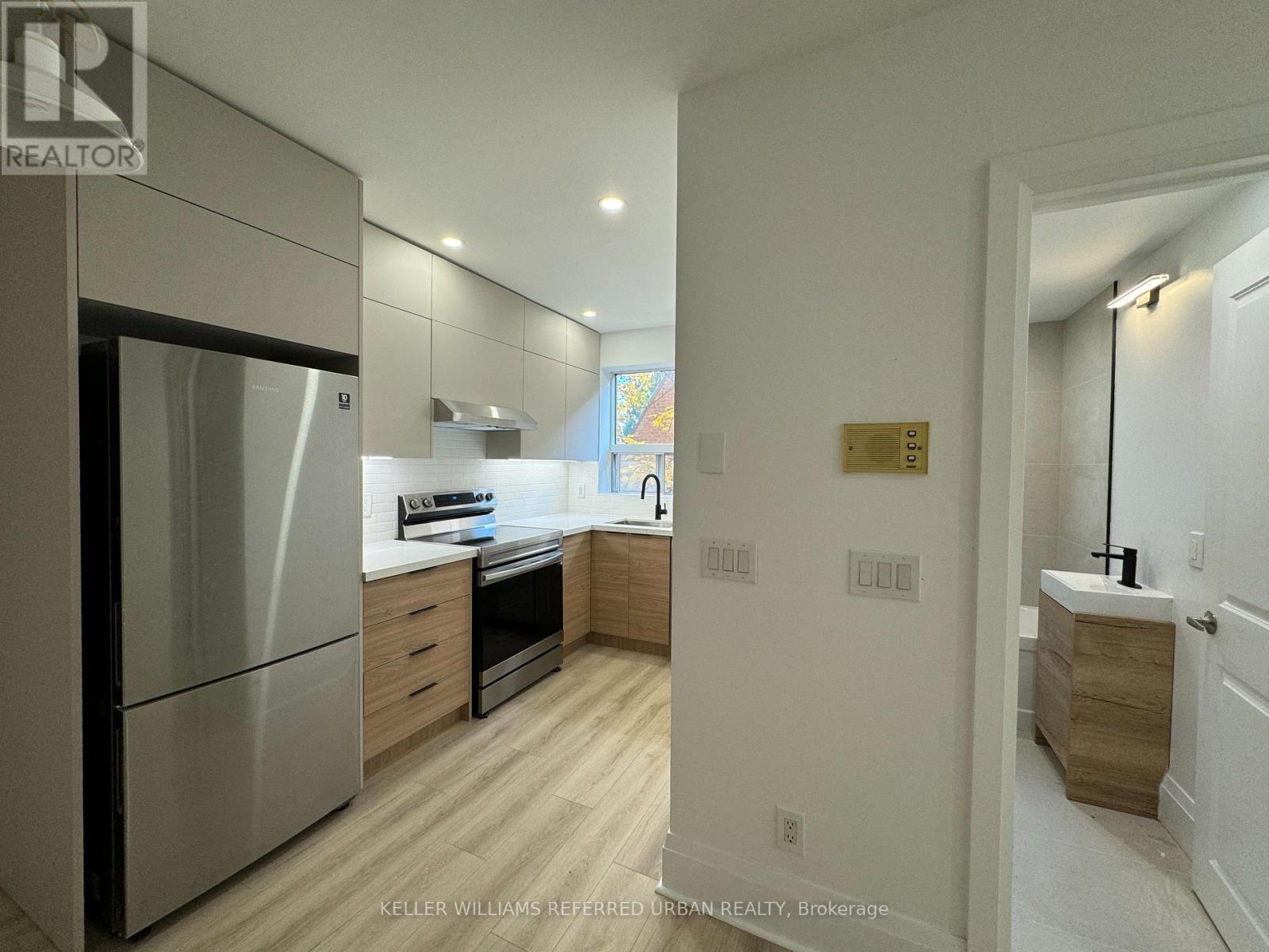 4 - 823 Millwood Road, Toronto, Ontario  M4G 1W3 - Photo 3 - C13146300