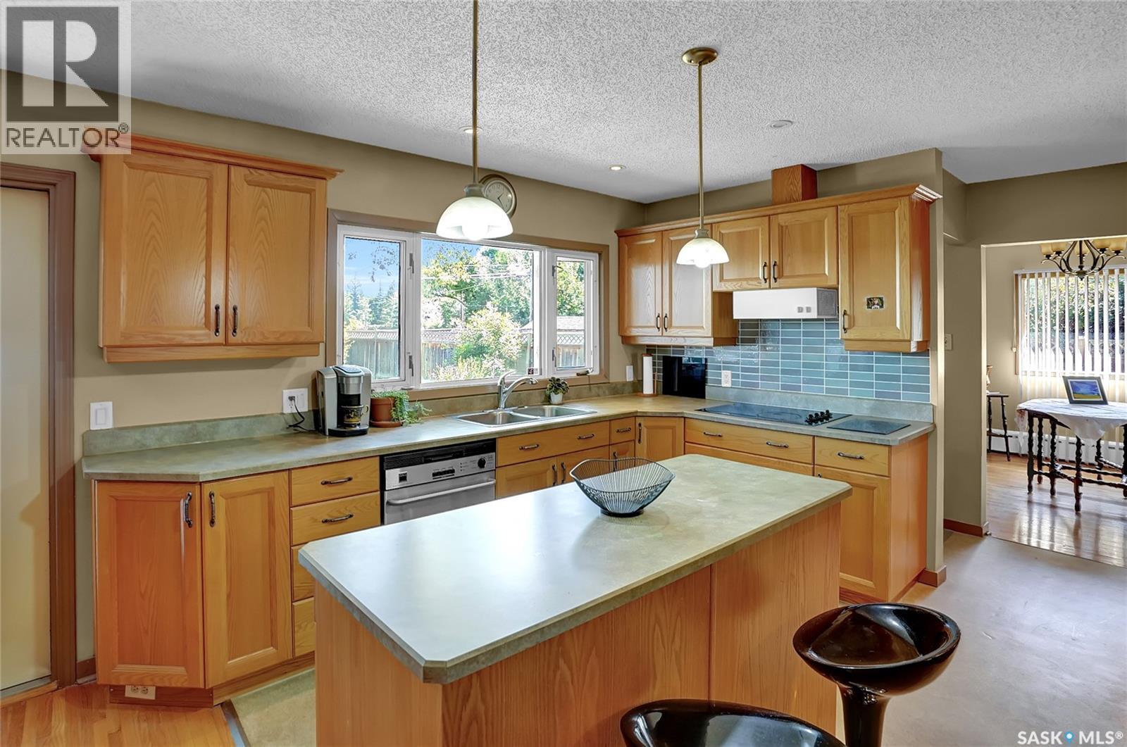 3212 L'arche Crescent, Regina, Saskatchewan  S4S 5V8 - Photo 3 - SK036442