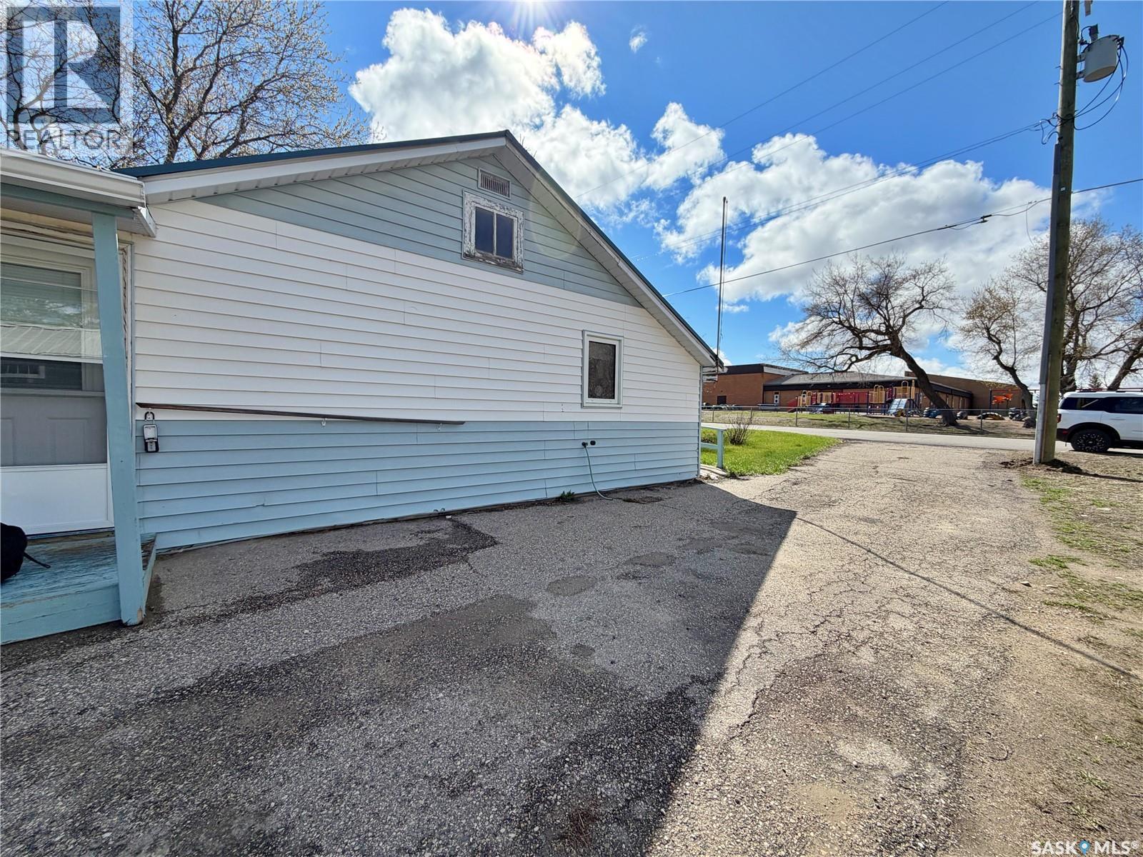 105 Pipestone Avenue, Wawota, Saskatchewan  S0G 5A0 - Photo 32 - SK036434