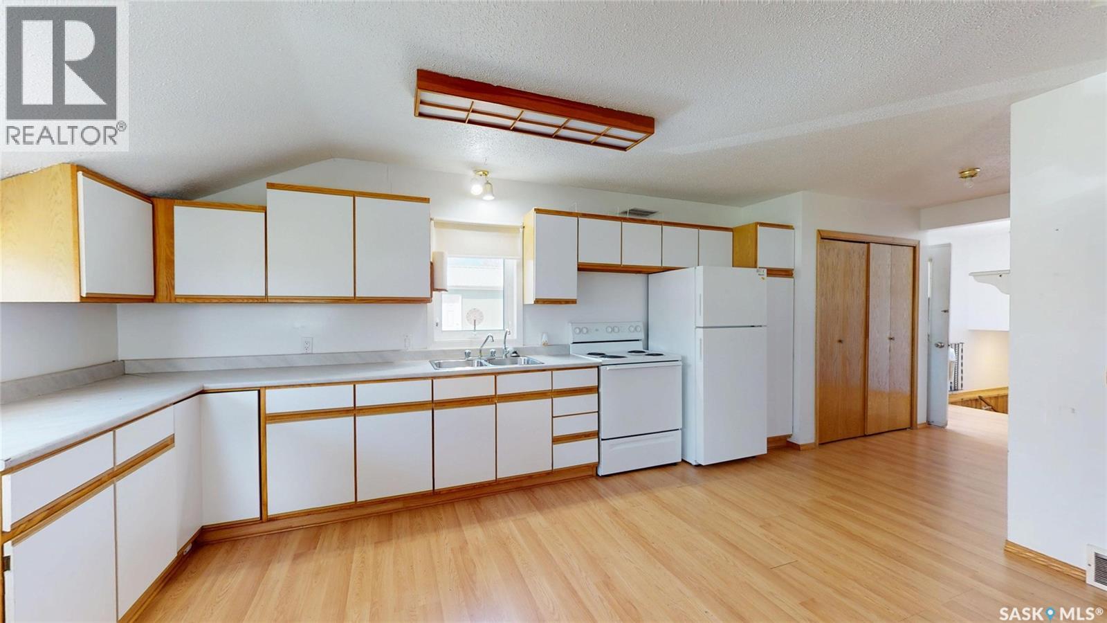 105 Pipestone Avenue, Wawota, Saskatchewan  S0G 5A0 - Photo 4 - SK036434