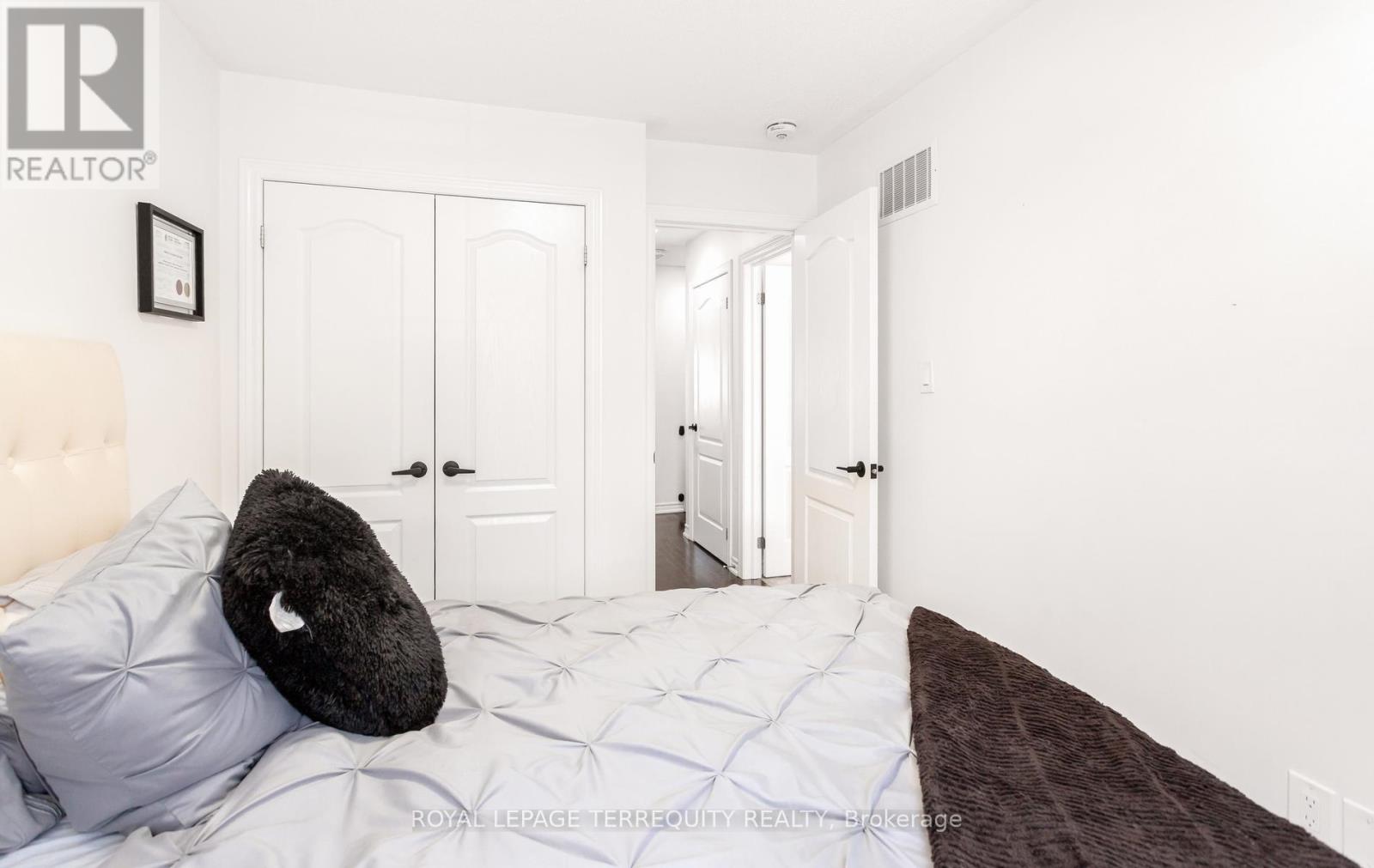 10 Deneb Street, Barrie (Ardagh), Ontario  L4M 0K6 - Photo 22 - S13146212