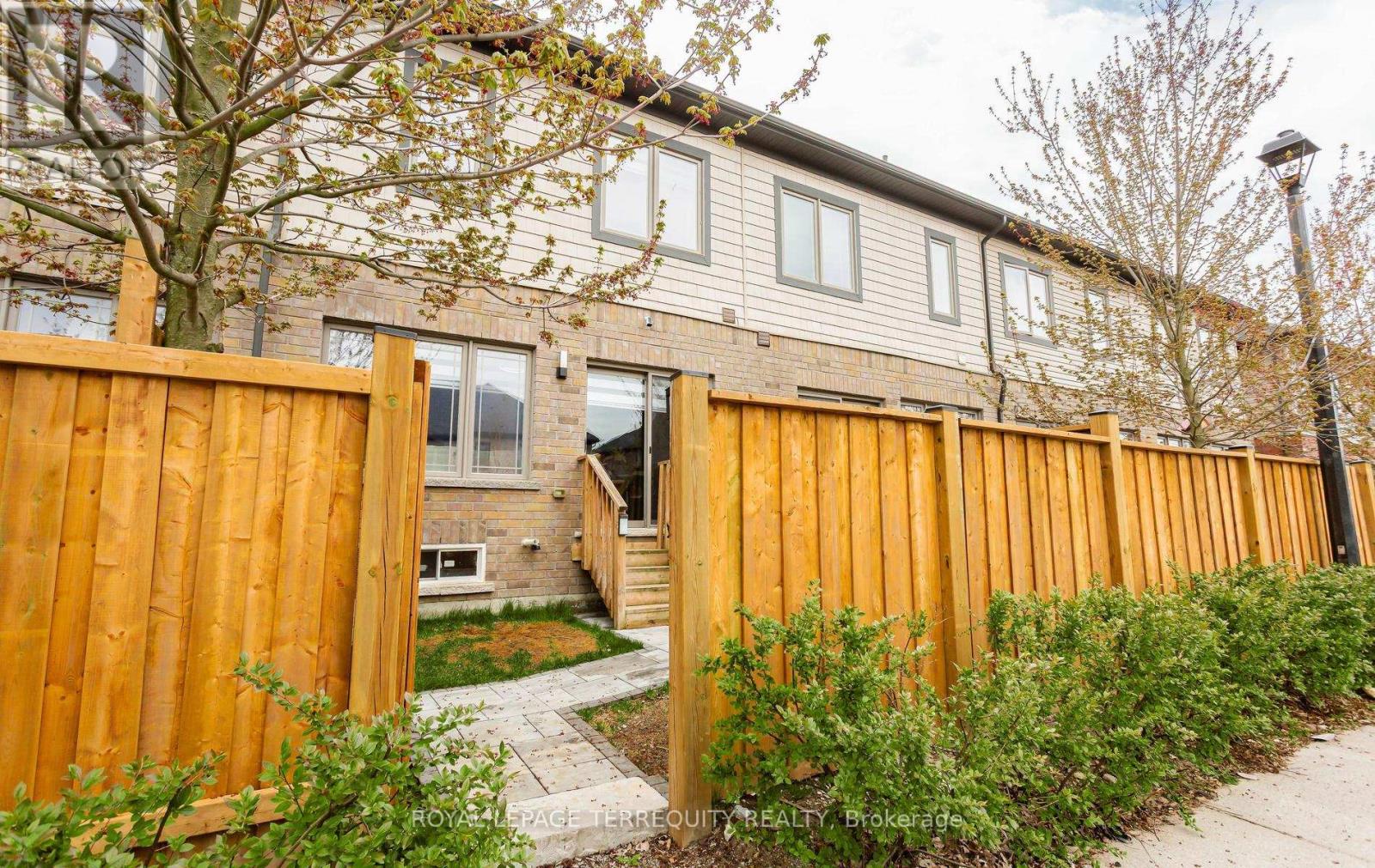 10 Deneb Street, Barrie (Ardagh), Ontario  L4M 0K6 - Photo 29 - S13146212
