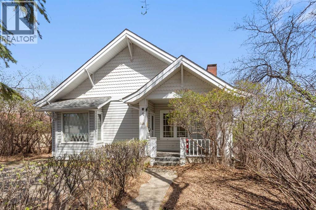 548 7 Street SE, Medicine Hat, Alberta
