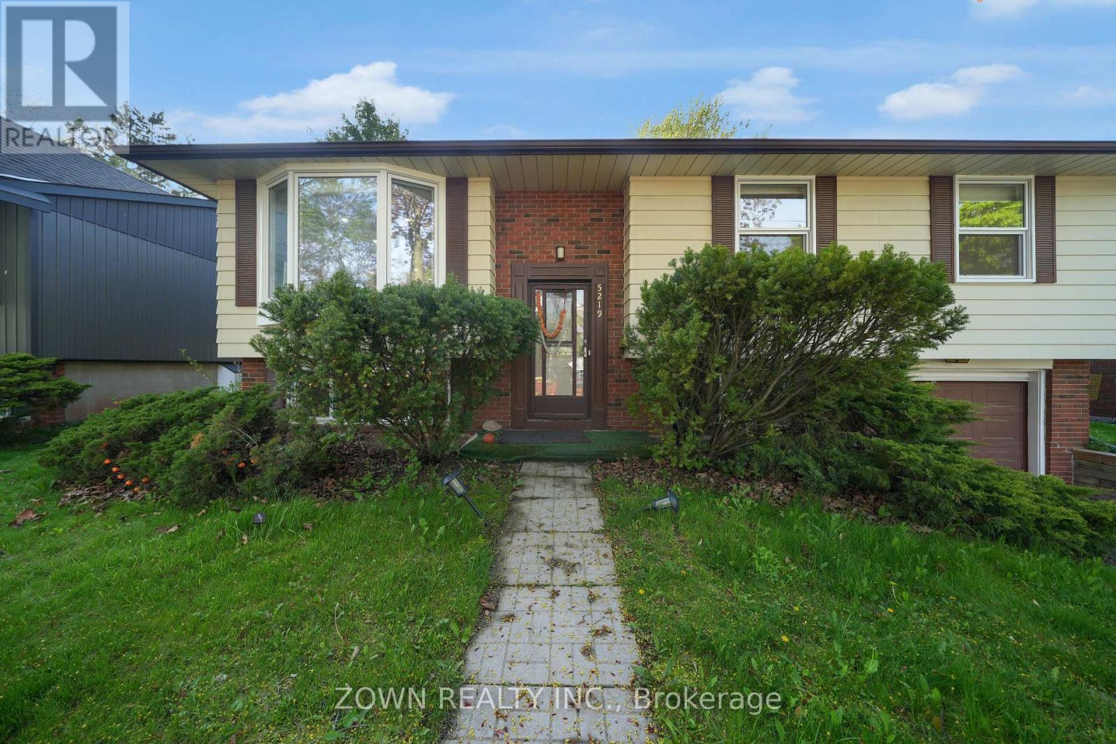 5219 Verhoeven Road, Burlington, Ontario  L7L 3A8 - Photo 2 - W13146158