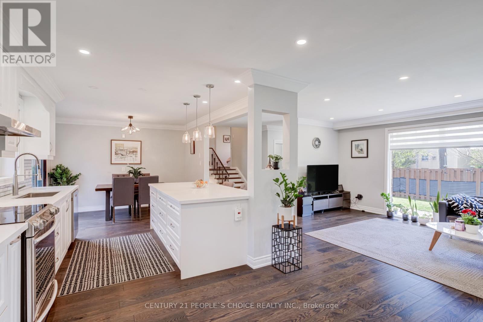 91 Golfdown Drive, Toronto, Ontario  M9W 2H9 - Photo 11 - W13146216