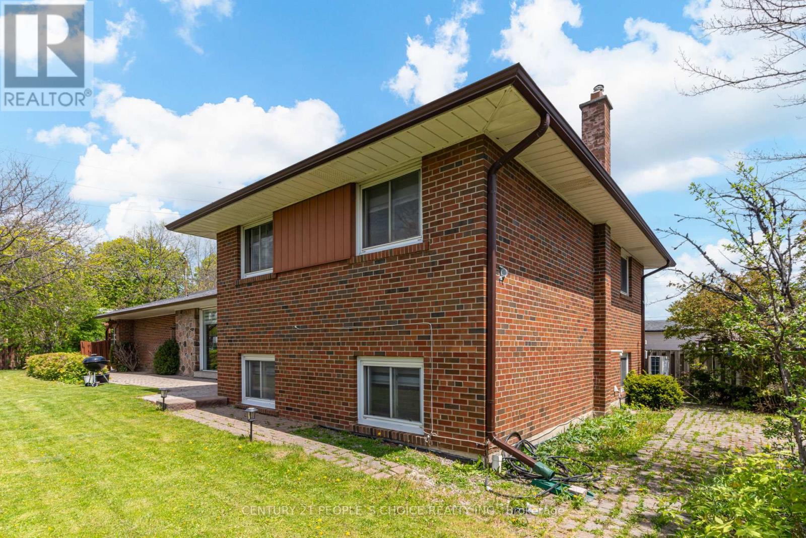 91 Golfdown Drive, Toronto, Ontario  M9W 2H9 - Photo 4 - W13146216
