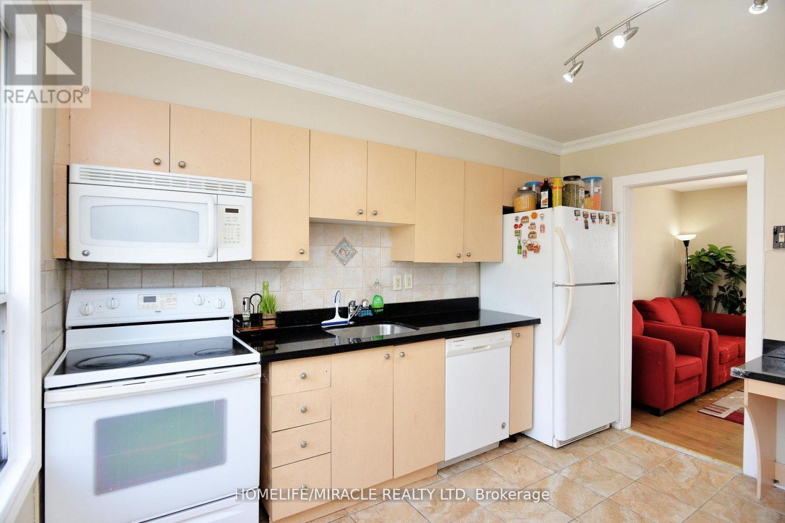 7 Sophia Street, Brampton, Ontario  L6V 1T8 - Photo 12 - W13146218