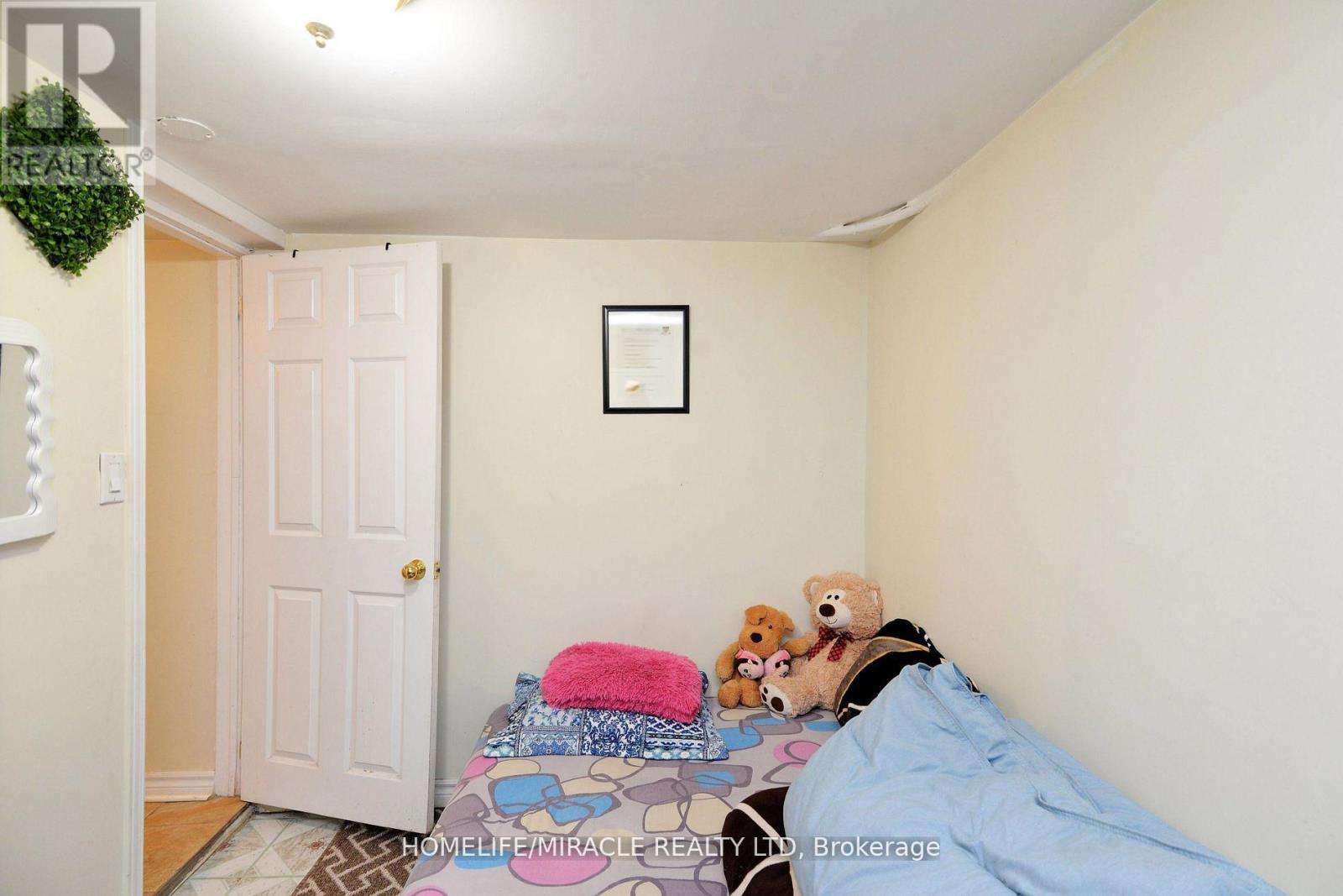 7 Sophia Street, Brampton, Ontario  L6V 1T8 - Photo 23 - W13146218