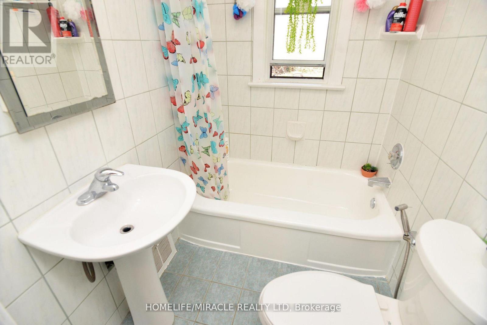 7 Sophia Street, Brampton, Ontario  L6V 1T8 - Photo 30 - W13146218