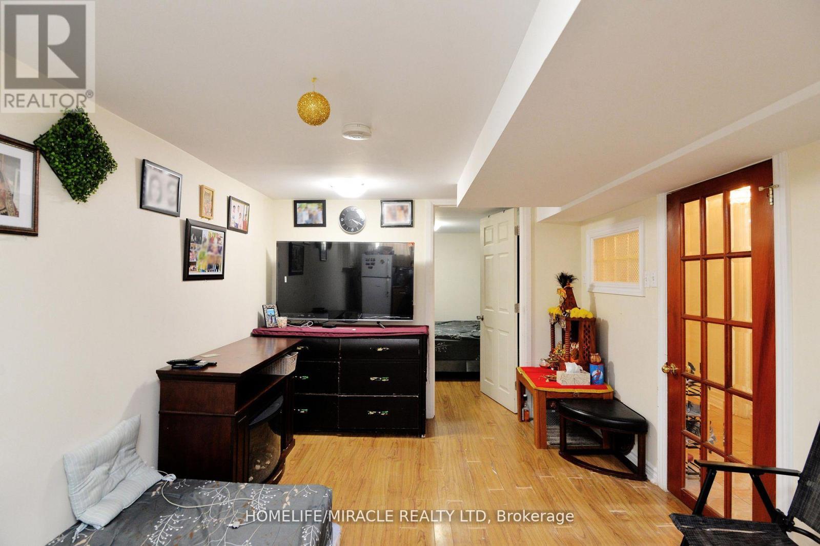 7 Sophia Street, Brampton, Ontario  L6V 1T8 - Photo 31 - W13146218