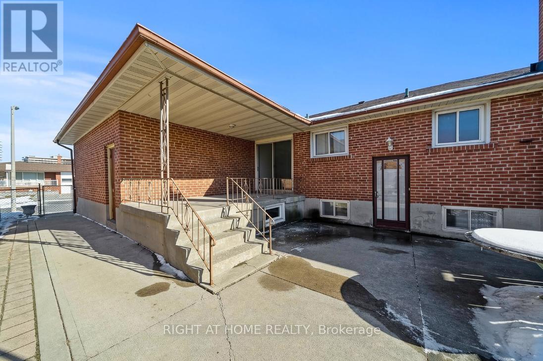 47 Wheelwright Crescent, Toronto, Ontario  M3N 1V2 - Photo 13 - W13146226
