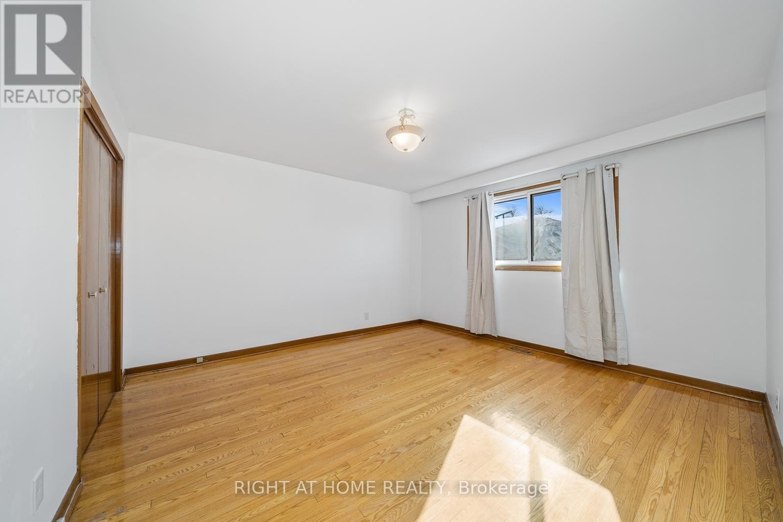 47 Wheelwright Crescent, Toronto, Ontario  M3N 1V2 - Photo 8 - W13146226