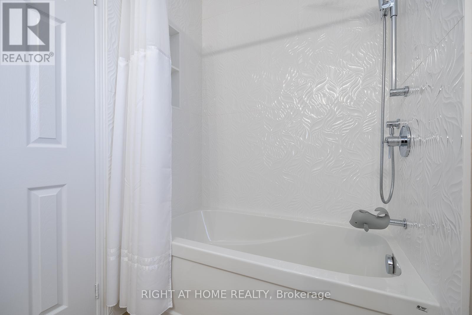 41 Christie Drive, Brampton, Ontario L6Z 3J6 - Photo 30 - W13146254