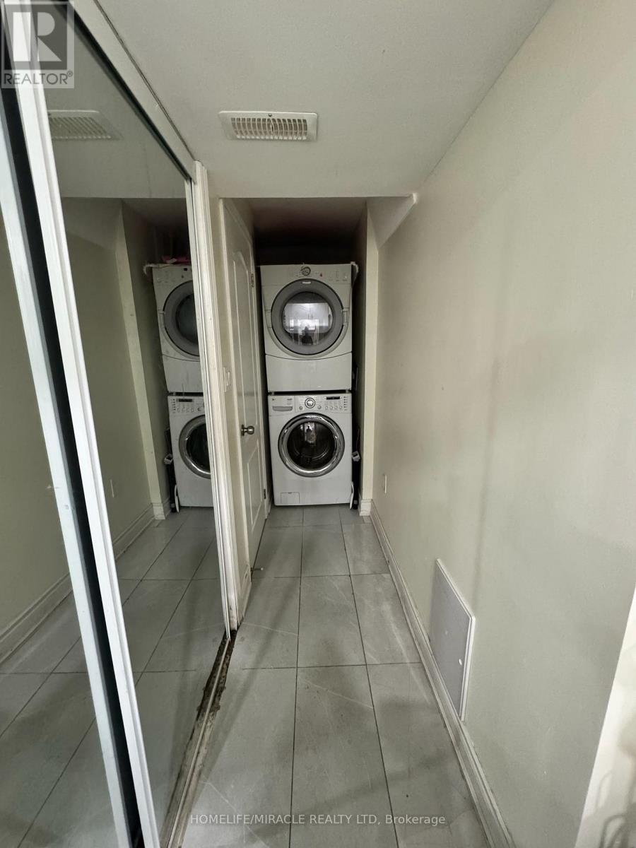 Unit 2-Bsmt - 120 Viceroy Crescent, Brampton, Ontario  L7A 1V4 - Photo 5 - W13146272
