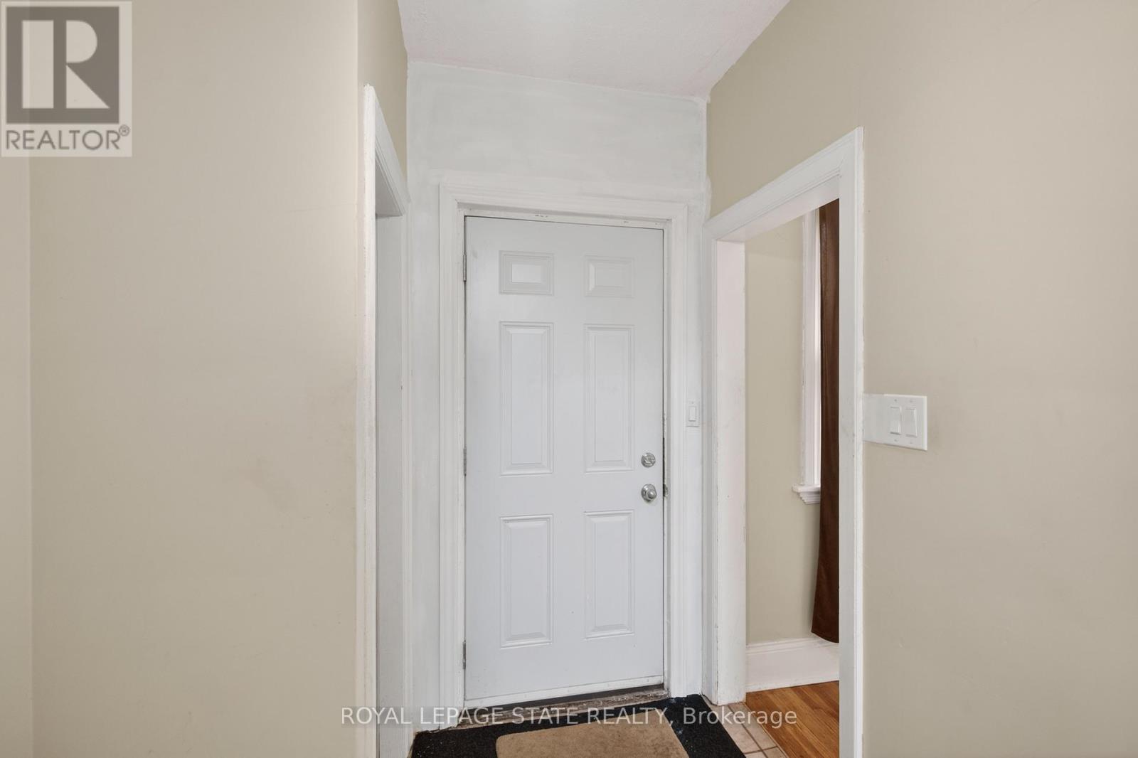 893 Lasalle Park Road, Burlington, Ontario  L7T 1M6 - Photo 3 - W13146310