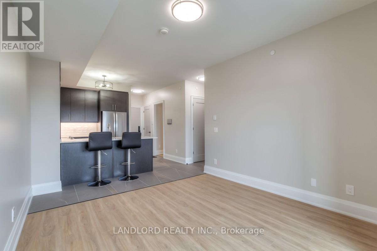 308 - 345 Wheat Boom Drive, Oakville, Ontario  L6H 7X5 - Photo 4 - W13146344