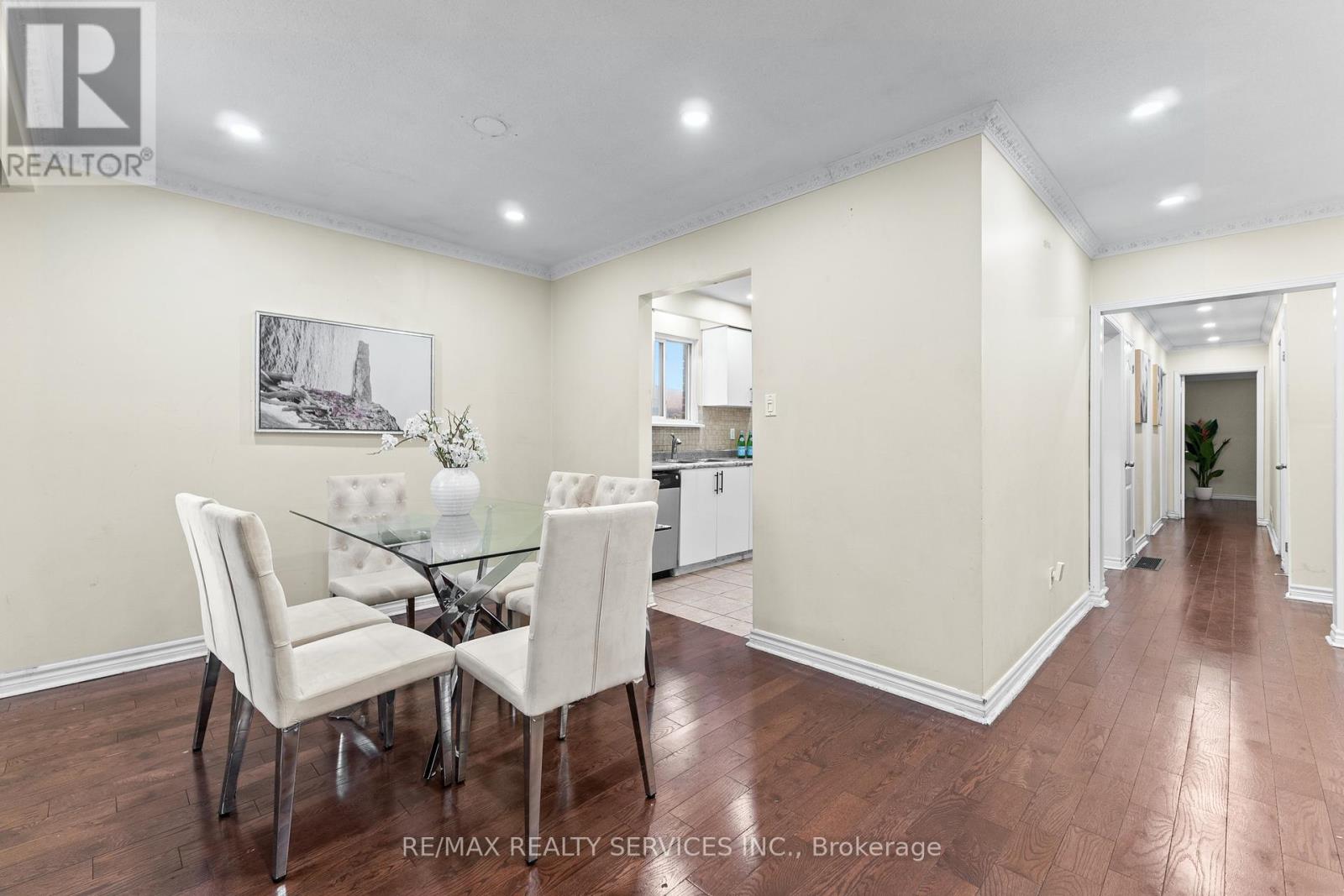13 Linkdale Road, Brampton (Brampton North), Ontario  L6V 3A1 - Photo 10 - W13146358
